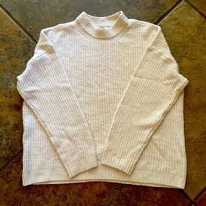 Cute casual American Eagle sweater